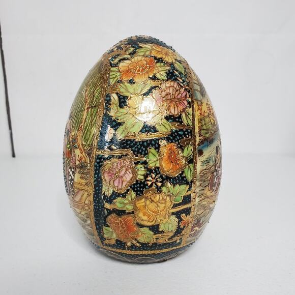Satsuma Geisha Hand Painted Moriage Porcelain Decorative Egg Collectible - Picture 6 of 7